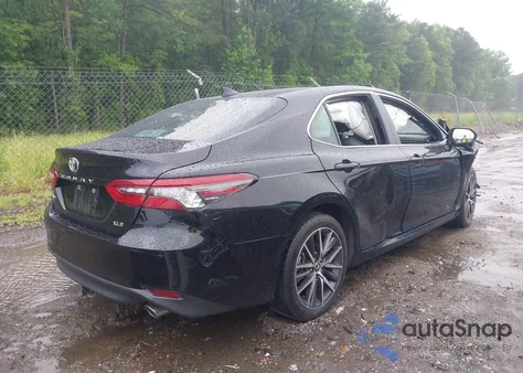 2022 Toyota Camry Xle из США, поврежденный, VIN 4T1F11AK8NU076638